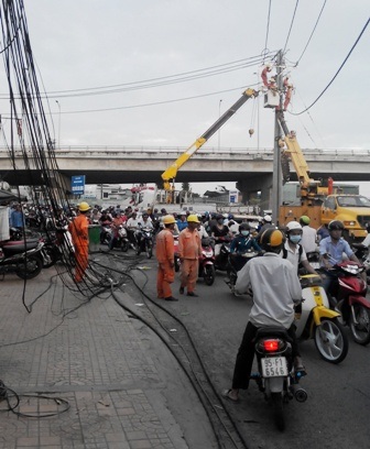 Vào những giờ tan sở, đoạn đường này luôn trong tình trạng kẹt xe