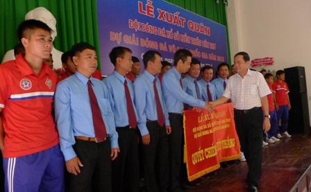 Văn Quyến không có mặt trong lễ xuất quân CLB Cần Thơ - 1 Văn Quyến không có mặt trong lễ xuất quân CLB XSKT Cần Thơ