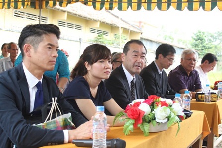 Các đại diện tổ chức Shinnyo - en Nhật Bản vui mừng đến dự kễ khánh thành cầu 