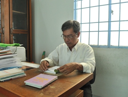 Nguyên giám đốc Sở GD-ĐT xin nghỉ hưu sớm đi học Tiến sỹ - 2 Chuyện nguyên giám đốc Sở GD-ĐT xin nghỉ hưu sớm đi học Tiến sỹ
