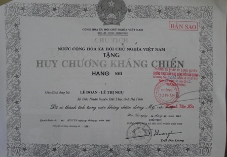 Cha mẹ ông Ngọc được Chủ tịch nước tặng Huy chương kháng chiến hạng nhì.
