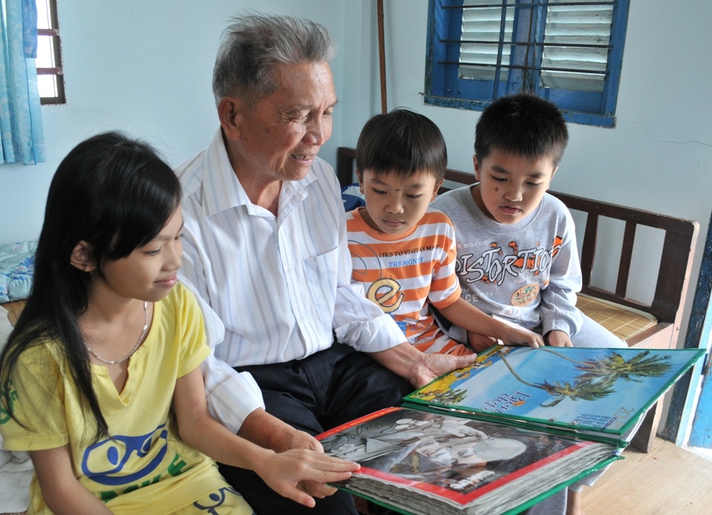 Cựu chiến binh sưu tầm hơn 6.000 tư liệu về Đại tướng Võ Nguyên Giáp - 4 Để thuận tiện trong việc lưu giữ và sử dụng, ông Dụy tạo cuốn vở Mục lục như thế này