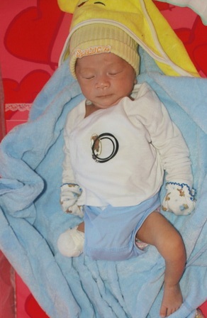 Ngày bé Huy mới về nhà ông bà ngoại