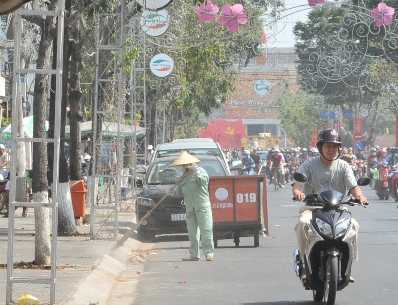 Những người âm thầm tô thêm sắc xuân