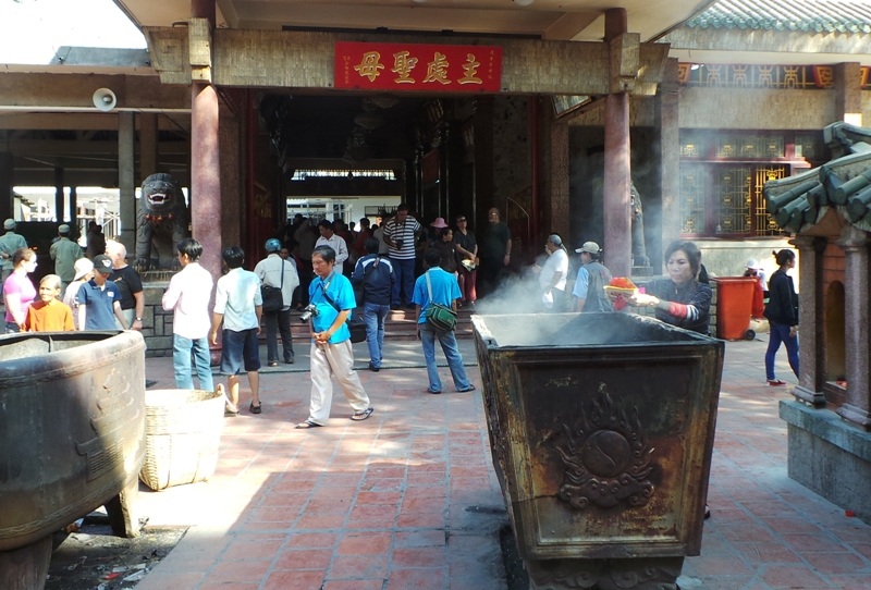 Từ khi hệ thống cáp treo đưa vào sử dụng, lượng khách lên nóc nhà đồng bằng tăng cao