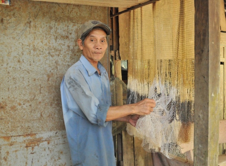 Người nghèo “thờ ơ” với Tết