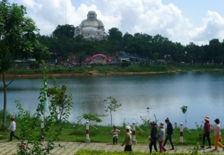 Núi Cấm được mệnh danh là nóc nhà đồng bằng sông Cửu long cũng là điểm đến lí tưởng cho du khách