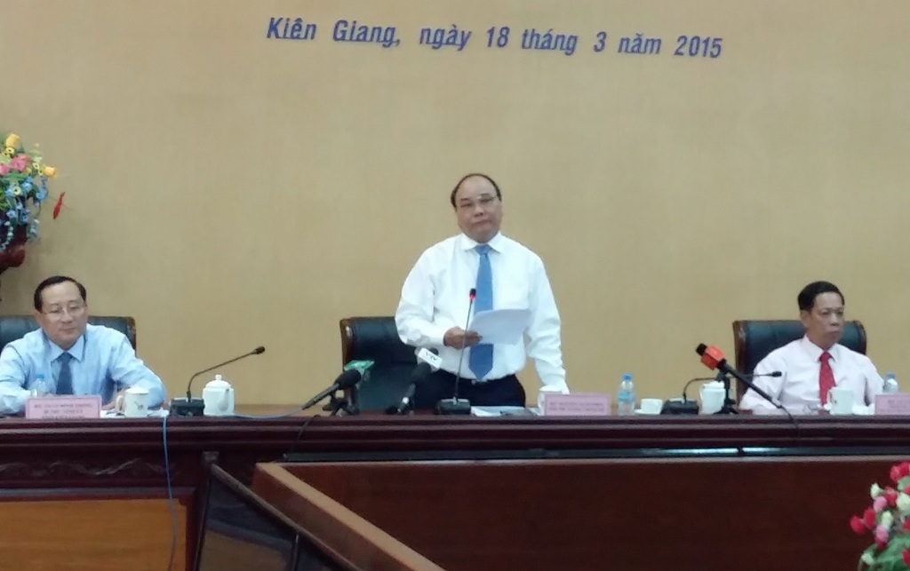 Hàng trăm công an xã bỏ việc vì… cuộc sống khó khăn - 1 Phó Thủ tướng Nguyễn Xuân Phúc