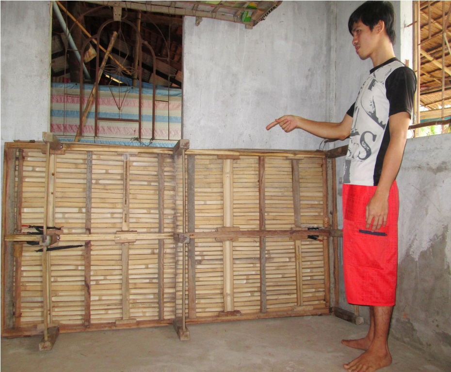 Ghế “biết đi”, giường 9 chân của 3 anh em khuyết tật - 5 Và cái giường 9 chân vô cùng độc đáo của 3 anh em.