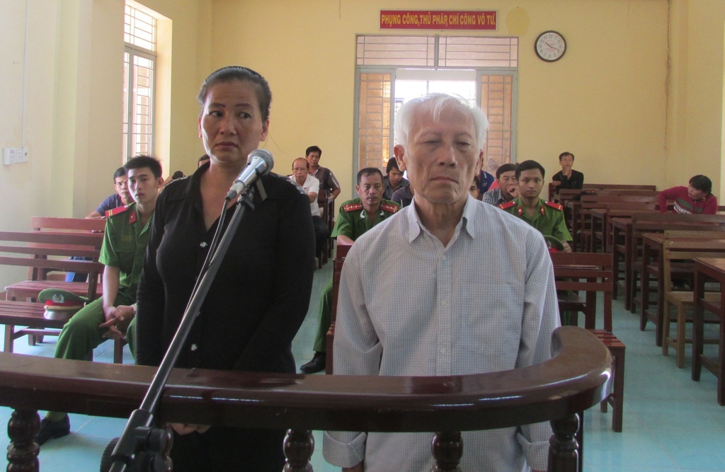 Bị cáo Lâm 3 năm 6 tháng tù giam về hành vi mua dâm người chưa thành niên