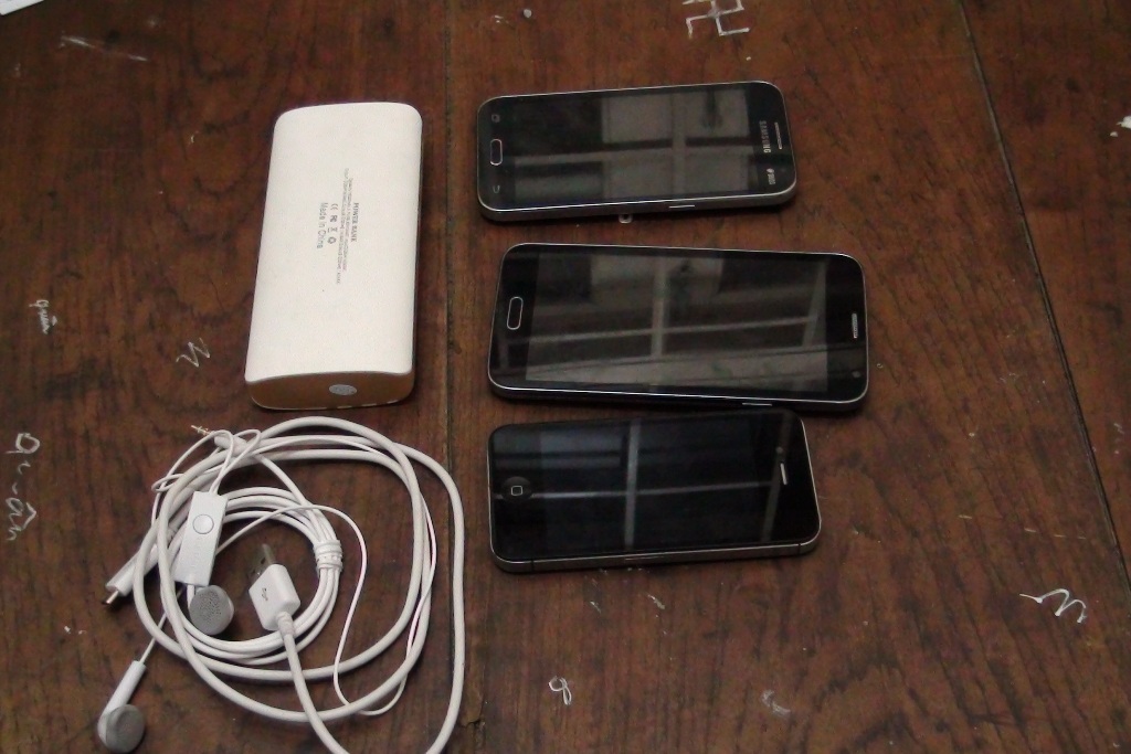 Tang vật cơ quan chức năng thu giữ được từ đối tượng Hương