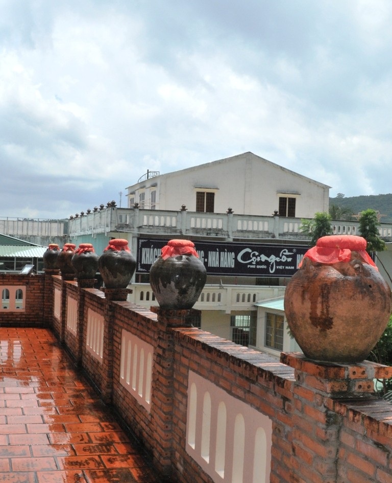 Tầng 5 của bảo tàng là nơi để du khách ngắm nhìn ra biển, cảnh thị trấn Dương Đông