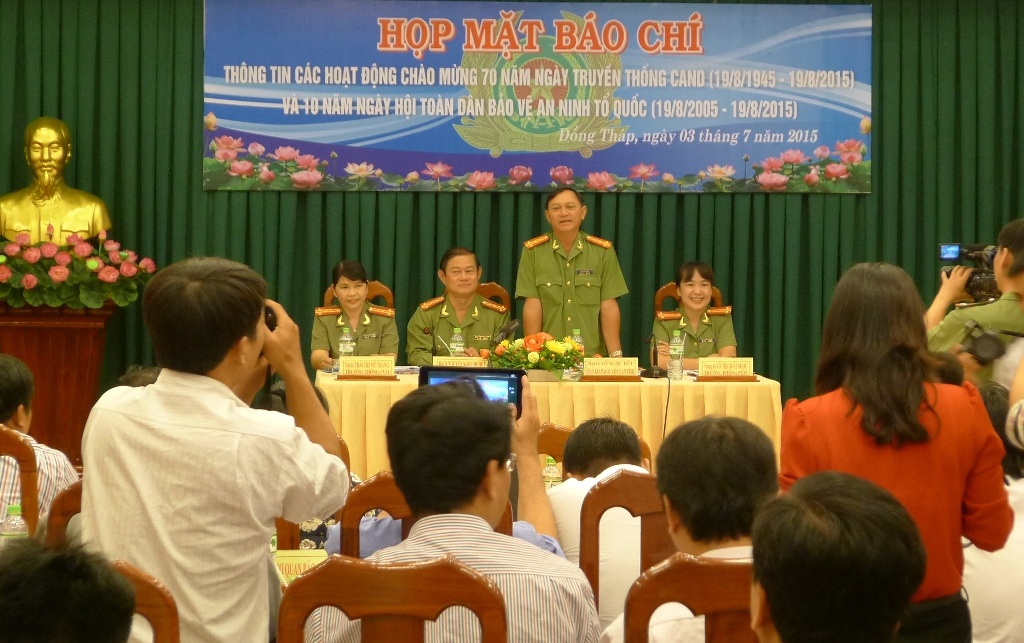 Công an Đồng Tháp “giữ chân” tội phạm hiệu quả - 1 Công an Đồng Tháp “giữ chân” tội phạm và giảm tai nạn giao thông