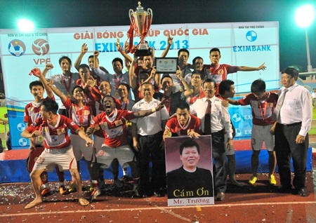Tân vô địch cúp quốc gia V.Ninh Bình lại đang là một trong những đội