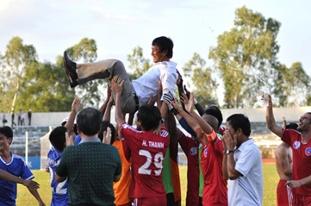 Chờ đợi gì ở các tân binh V-League? - 1 Quảng Nam không thiếu cầu thủ có kinh nghiệm đá V-League