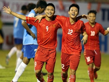 U21 Việt Nam nhẹ nhàng đánh bại Myanmar - 1 U21 Việt Nam thắng Myanmar trong ngày khai mạc