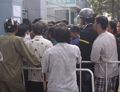 Họ vẫn có đủ nguồn cung với người có nhu cầu, dĩ nhiên với giá... trên trời