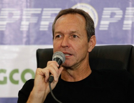 Ông Thomas Dooley trong buổi giới thiệu HLV mới của đội tuyển Philippines