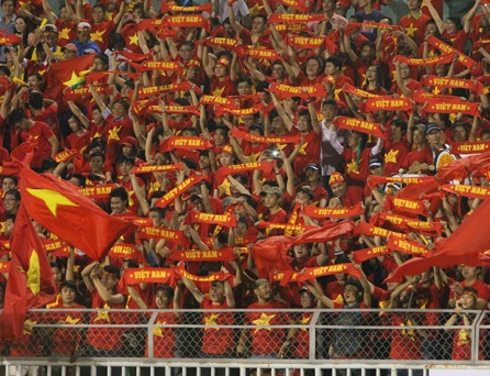 Những khoảnh khắc ấn tượng tại giải U19 quốc tế - 1 Sự cuồng nhiệt của CĐV Việt Nam