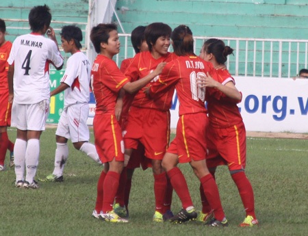 Đội tuyển nữ Việt Nam tập huấn tại Hàn Quốc, Trung Quốc