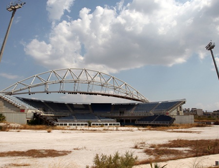 Sau Olympic 2004, nhiều công trình thể thao ở Athens (Hy Lạp) lâm vào tình cảnh không người sử dụng