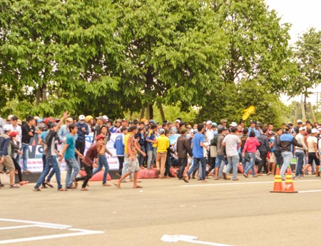 Gây ra cảnh nhốn nháo