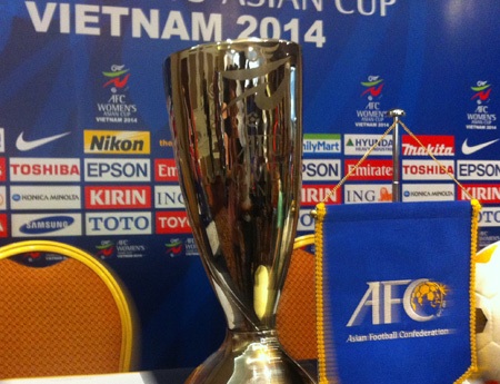 Đây là chiếc cúp dành cho đội vô địch