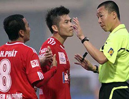 Một số trọng tài Việt Nam không có khái niệm sửa sai