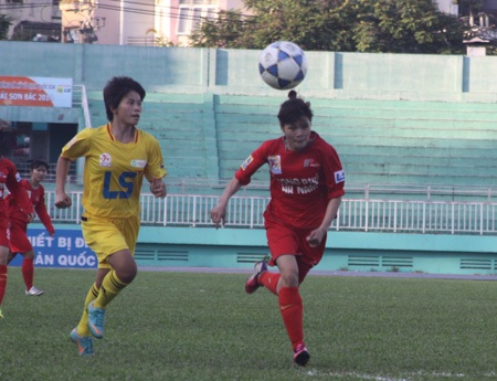 Đội tuyển nữ không thể mạnh, một khi giải trong nước khá èo uột, ảnh: Kim Điền