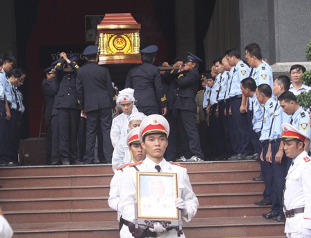 Con trai và cháu nội tướng Phan Văn Xoàn