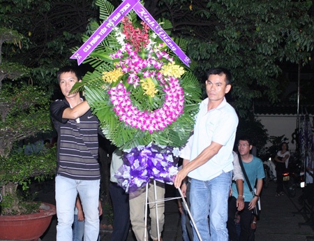 Đại diện giới truyền thông phía Nam cũng đến viếng người cầu thủ lỗi lạc