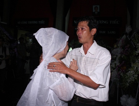 Không có cuộc chia lia nào không đem đến nước mắt