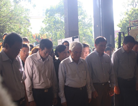 Lãnh đạo bóng đá Việt Nam đến tiễn đưa bậc đàn anh về bên kia thế giới