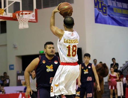 Leo Avinedo ghi đến 24 điểm cho Sài Gòn Heat