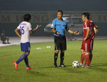 Cầu thủ thì ức chế