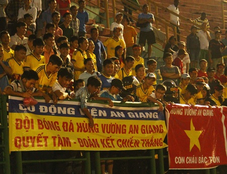 Còn đây là CĐV An Giang