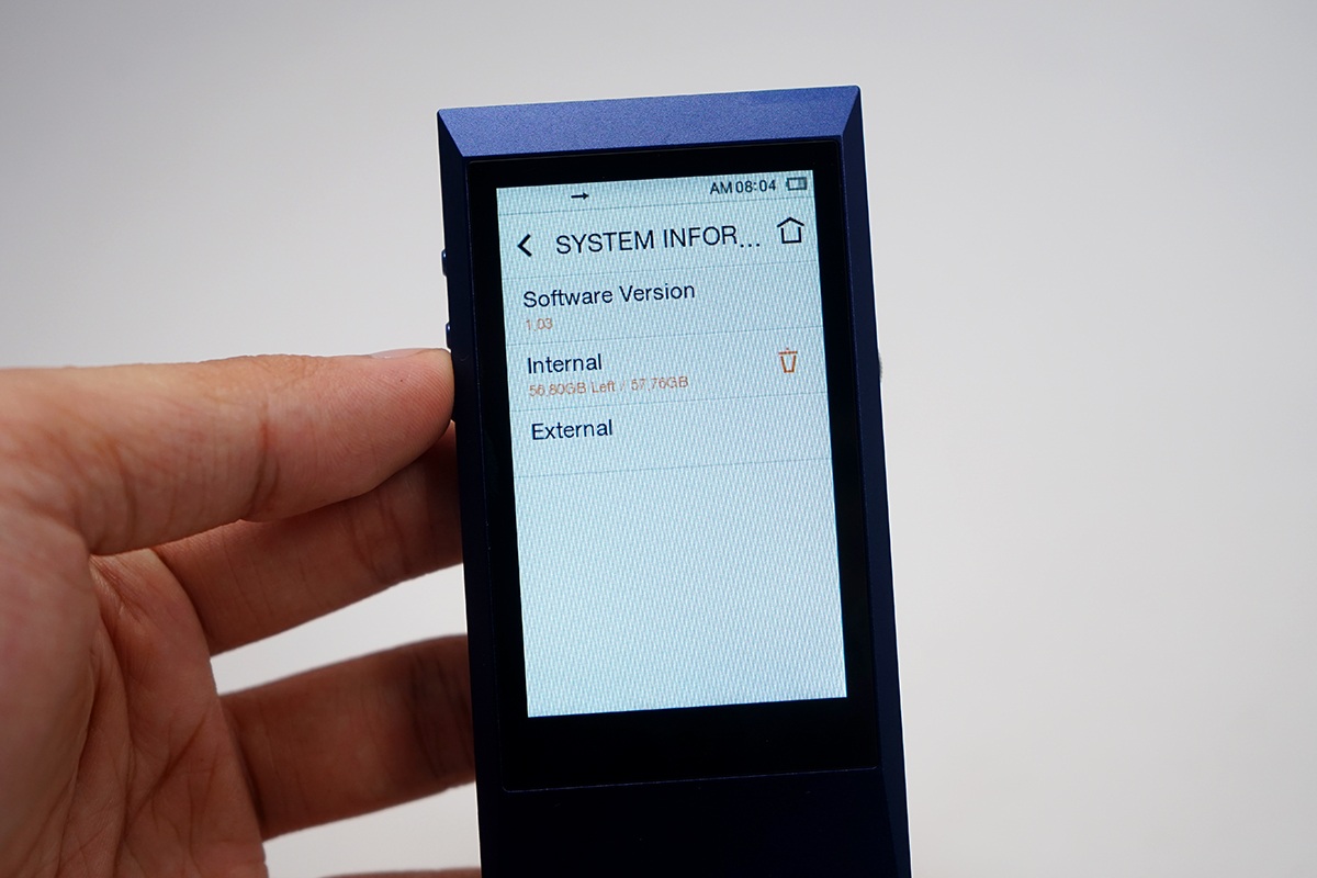 Hỗ trợ hiển thị các bài hát và tùy chọn phát dễ dàng