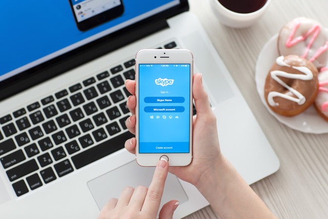 skype-microsoft-video-talking-640x0-1481874232715 skype-microsoft-video-talking-640x0-1481874232715
