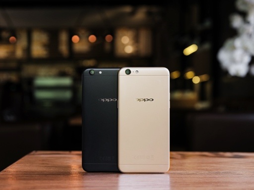 Mỗi sáng bỏ heo đất 30.000 đồng, một tháng có smartphone sành điệu - 3 Cấu hình mạnh với RAM 3GB cùng bộ nhớ trong lớn 32GB cho bạn tha hồ trải nghiệm.