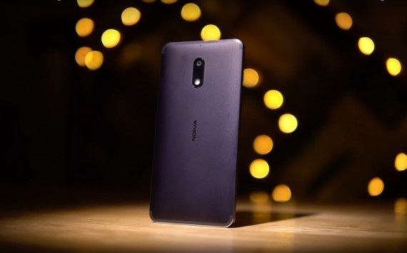 Nokia 8 chính thức bán ra, trả trước chỉ 3,9 triệu đồng - 3 Nokia 8 là bước đột phá đầy ngoạn mục của “lão đại” Nokia, với cấu hình mạnh mẽ bậc nhất hiện nay