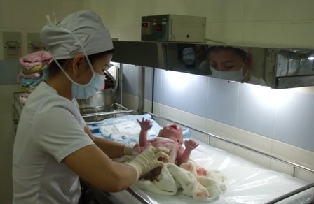 Trẻ sơ sinh cần được chăm sóc tốt nhất về y tế