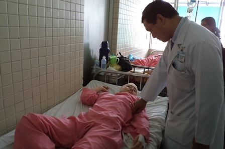 Bệnh nhân đang được chăm sóc tích cực tại Chợ Rẫy 