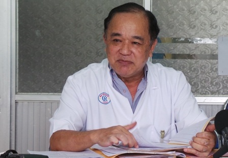 BS Trần Đoàn Đạo trao đổi về tình trạng sức khỏe của anh Vũ