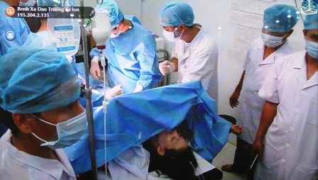 Bệnh nhân đã được kịp thời cứu chữa nhờ tay nghề vững vàng của bác sĩ ngoài đảo