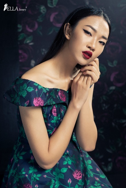 BST Hoa đêm - Nét thăng hoa trong phong cách thời trang của Bella Moda - 3 BST Hoa đêm - Nét thăng hoa trong phong cách thời trang của Bella Moda - 3