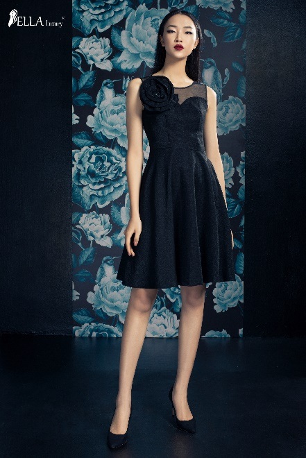 BST Hoa đêm - Nét thăng hoa trong phong cách thời trang của Bella Moda - 4 BST Hoa đêm - Nét thăng hoa trong phong cách thời trang của Bella Moda - 4
