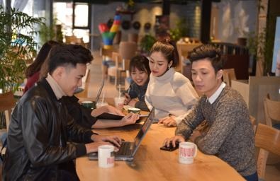Hà Nội chảy trôi, ngồi cà phê ngắm phố - 3 Hà Nội chảy trôi, ngồi cà phê ngắm phố - 3