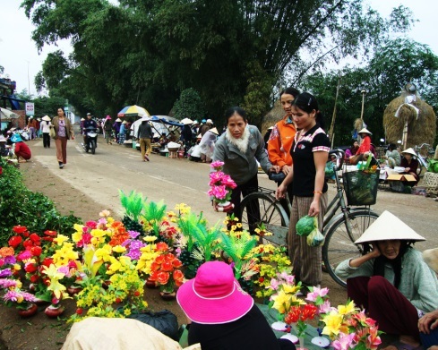 Thay người xa xứ gửi tình miền Trung - 1 Những hình ảnh đầy màu sắc và hương vị ngày Tết cổ truyền miền Trung