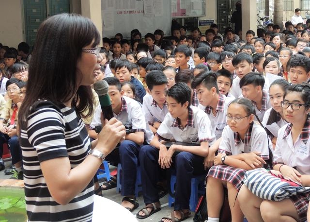Chung sức chống bạo hành trẻ em - 2 Học trò TPHCM tham gia chuyên đề về nói không với bạo lực