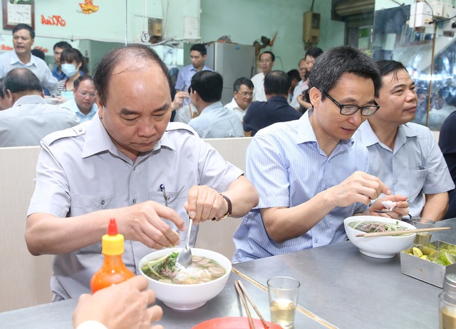 Phở bình dân, cà phê đá Sài Gòn “được lòng” Thủ tướng Nguyễn Xuân Phúc - 1 Phở bình dân, cà phê đá Sài Gòn “được lòng” Thủ tướng Nguyễn Xuân Phúc - 1